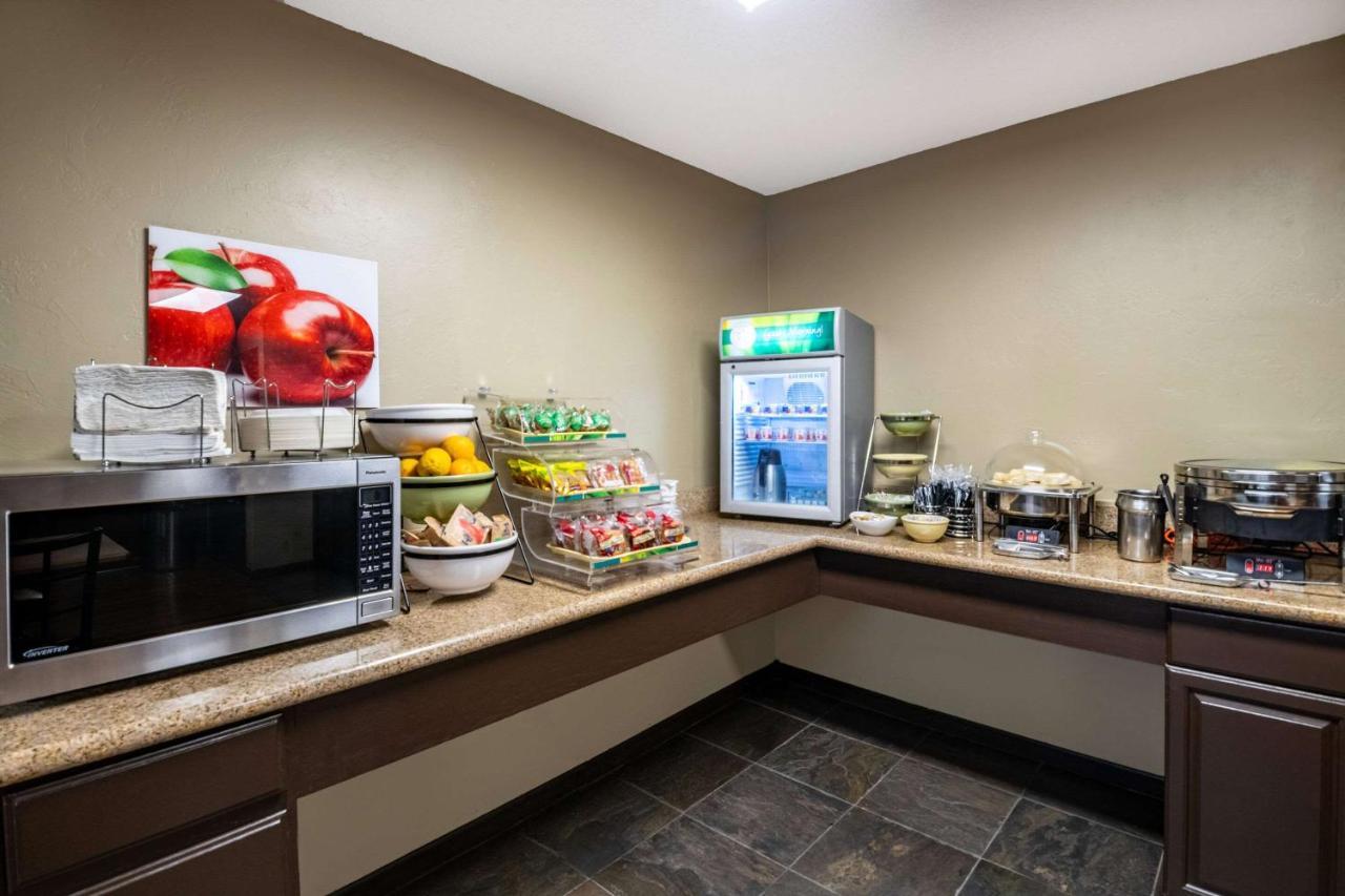 Quality Inn & Suites Steamboat Springs Extérieur photo