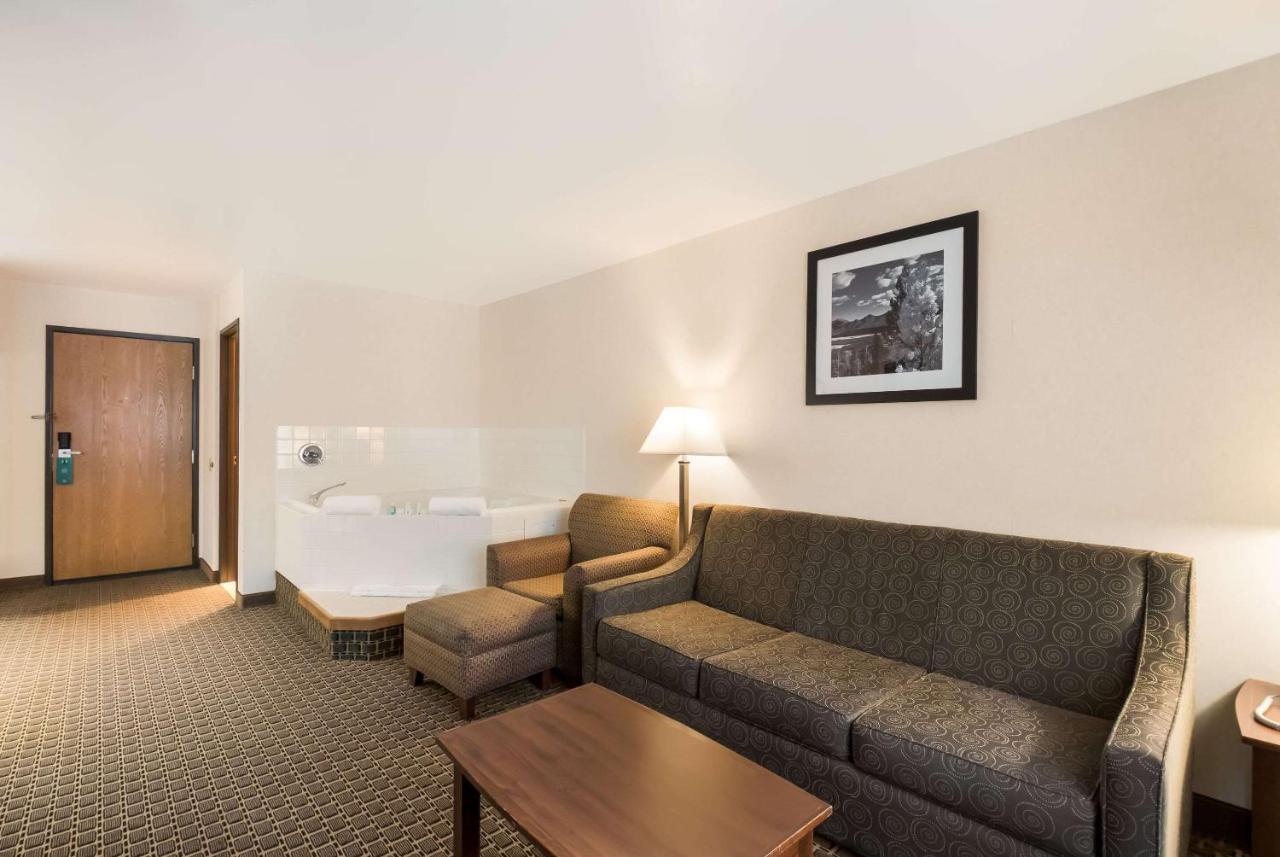 Quality Inn & Suites Steamboat Springs Extérieur photo